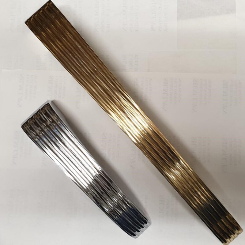 REEDED DOOR PULL HANDLE